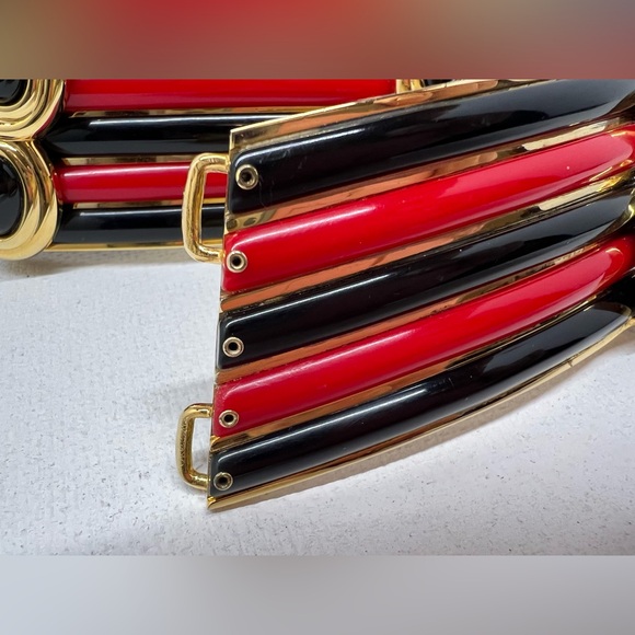 Judith Leiber Burgundy Snake/Leather Belt w/Gold Buckle and Black/Red accent - Picture 5 of 15